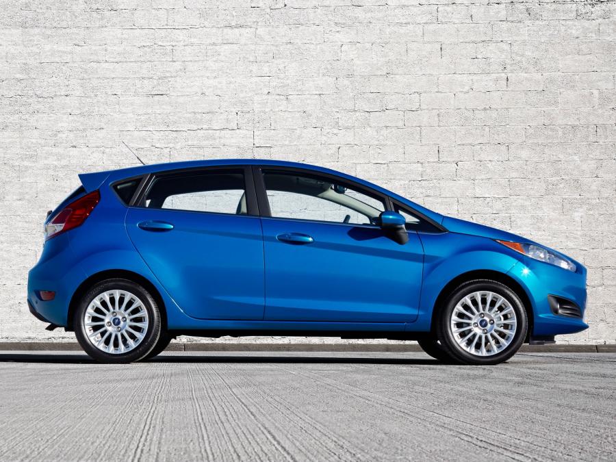  Ford Fiesta Titanium Hatchback 2013 года  (NA) (фото 26 из 28)